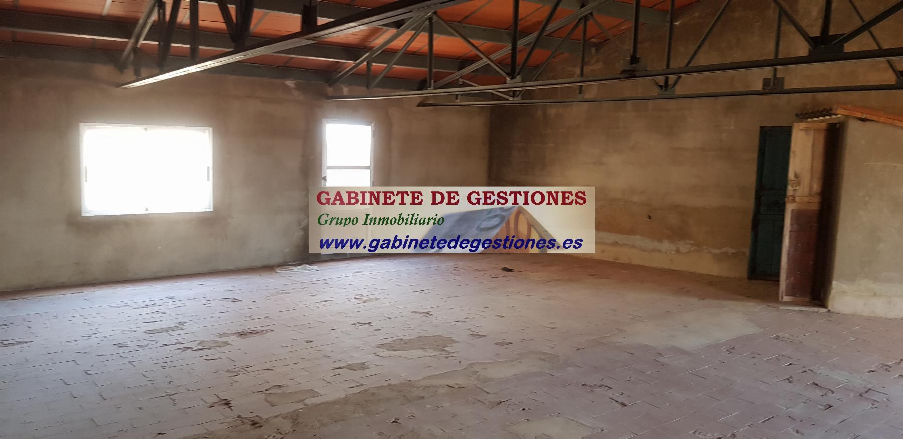 For sale of house in El Bonillo