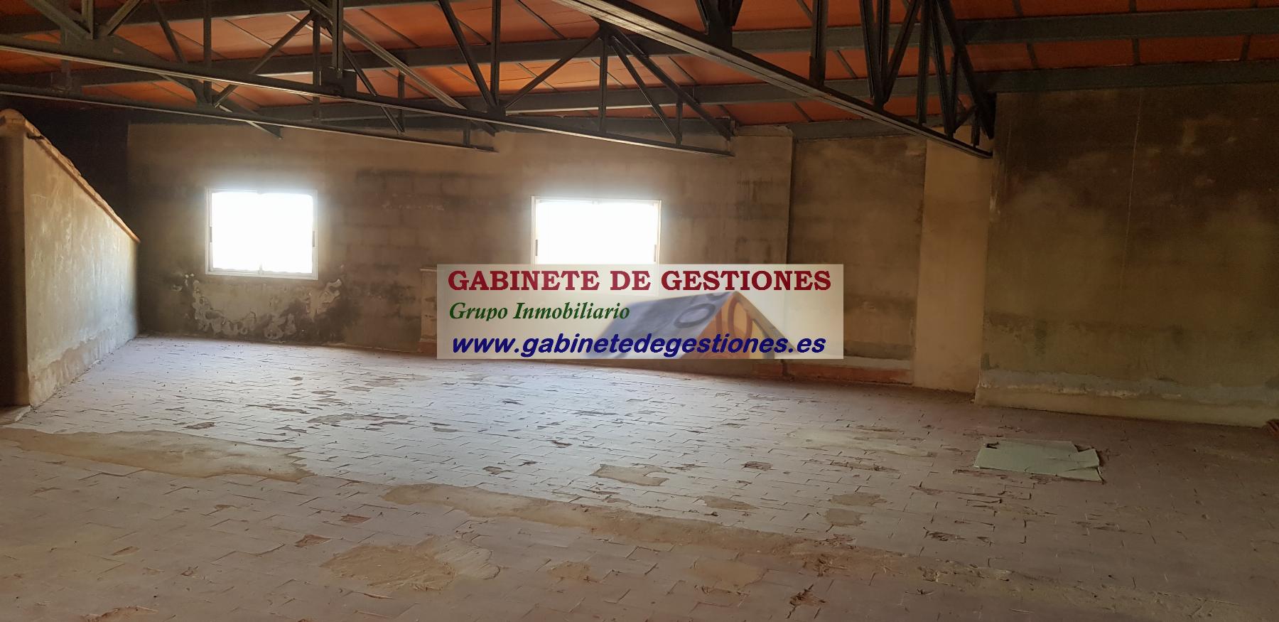 For sale of house in El Bonillo
