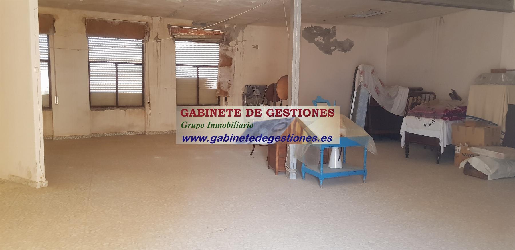 For sale of house in El Bonillo