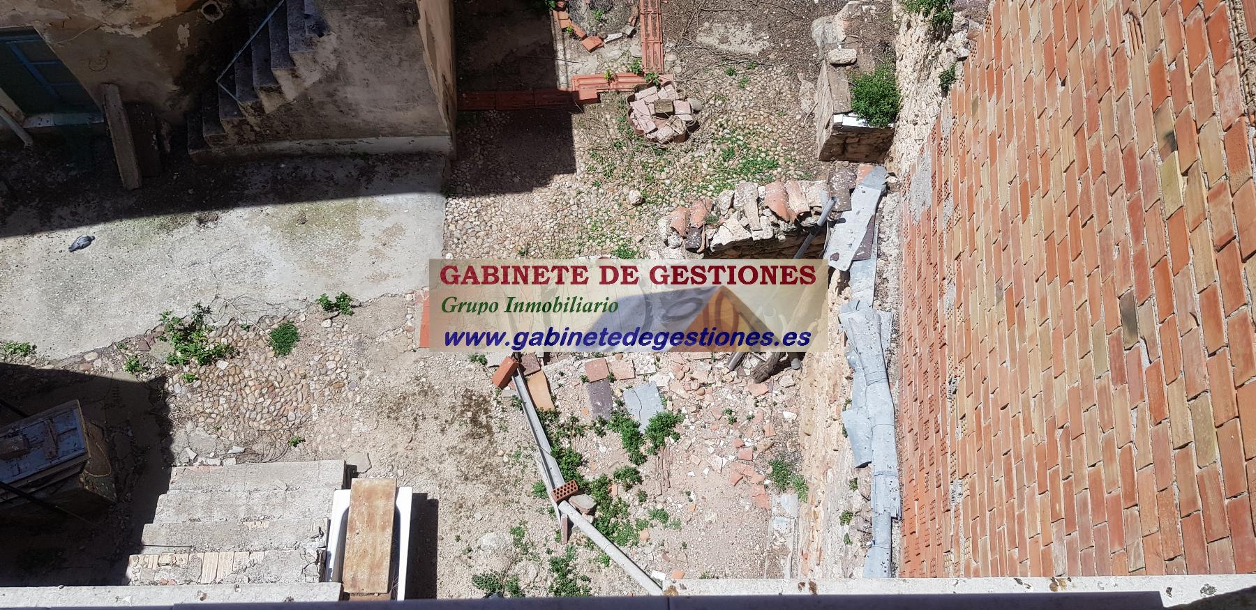 For sale of house in El Bonillo