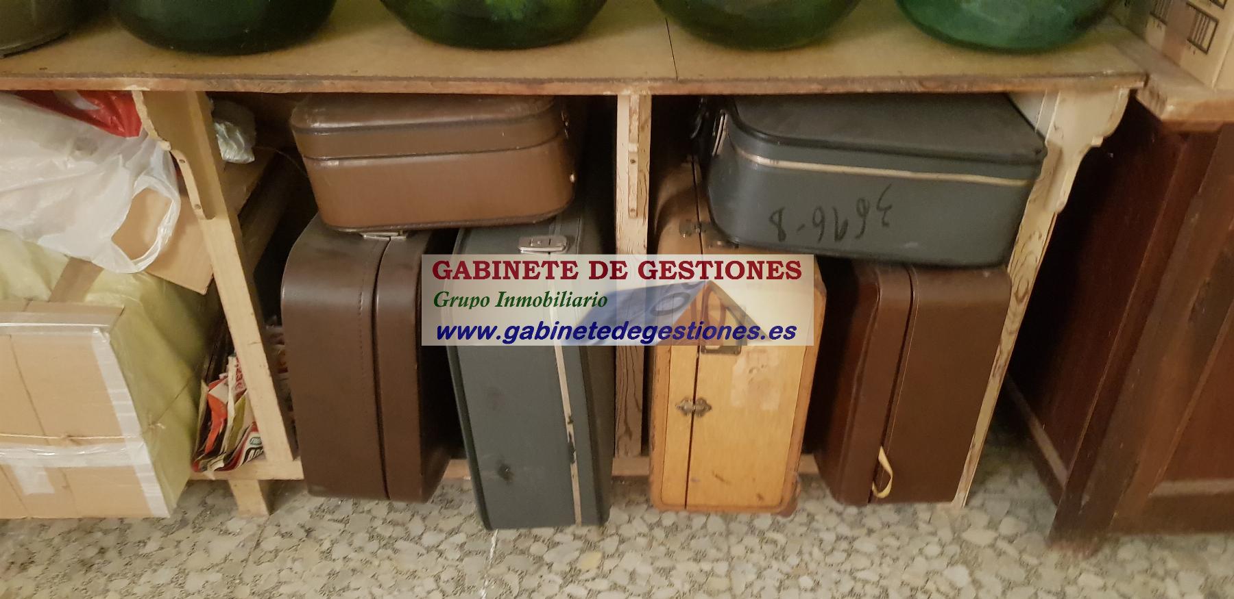 For sale of house in El Bonillo
