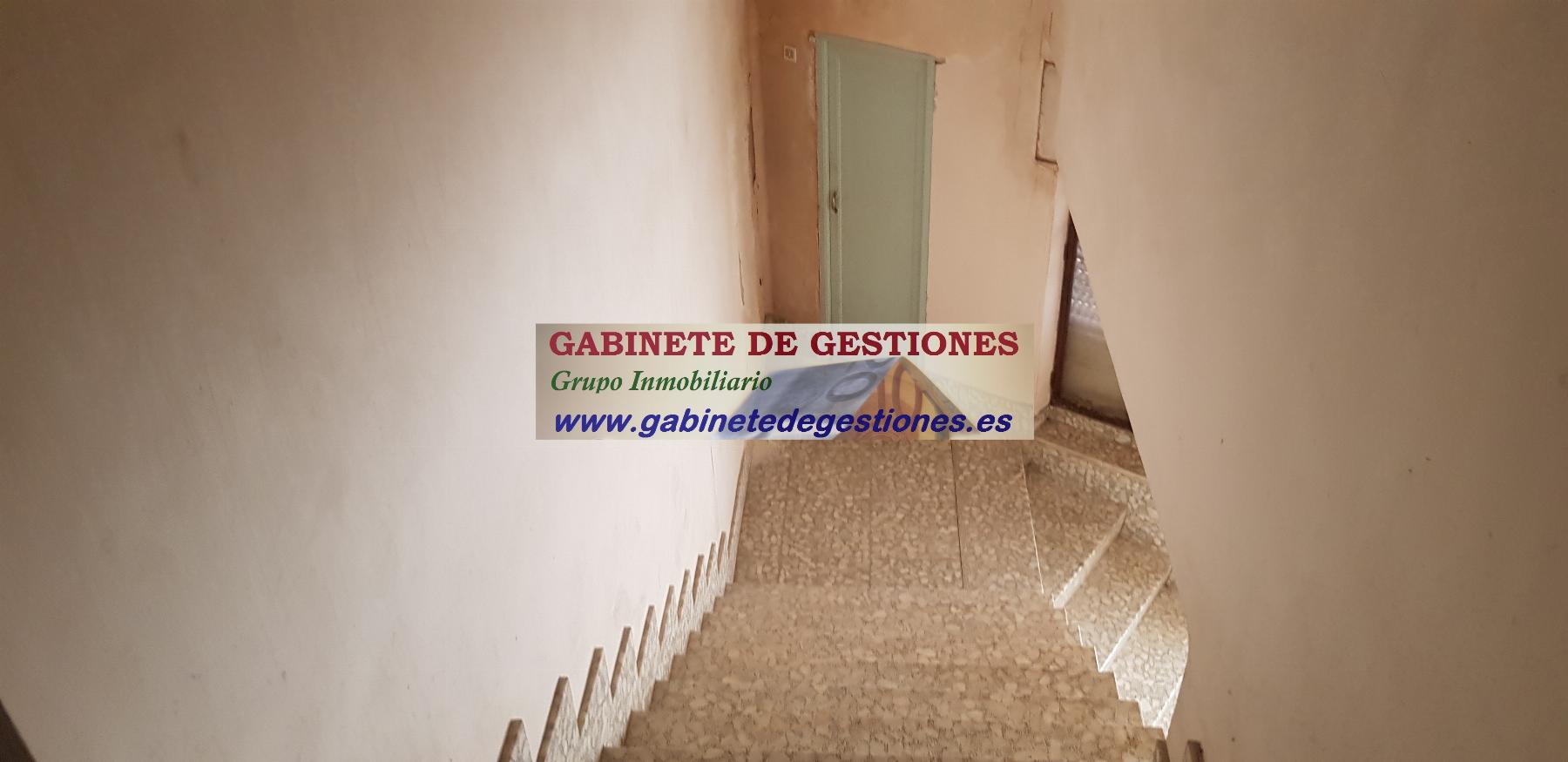 For sale of house in El Bonillo
