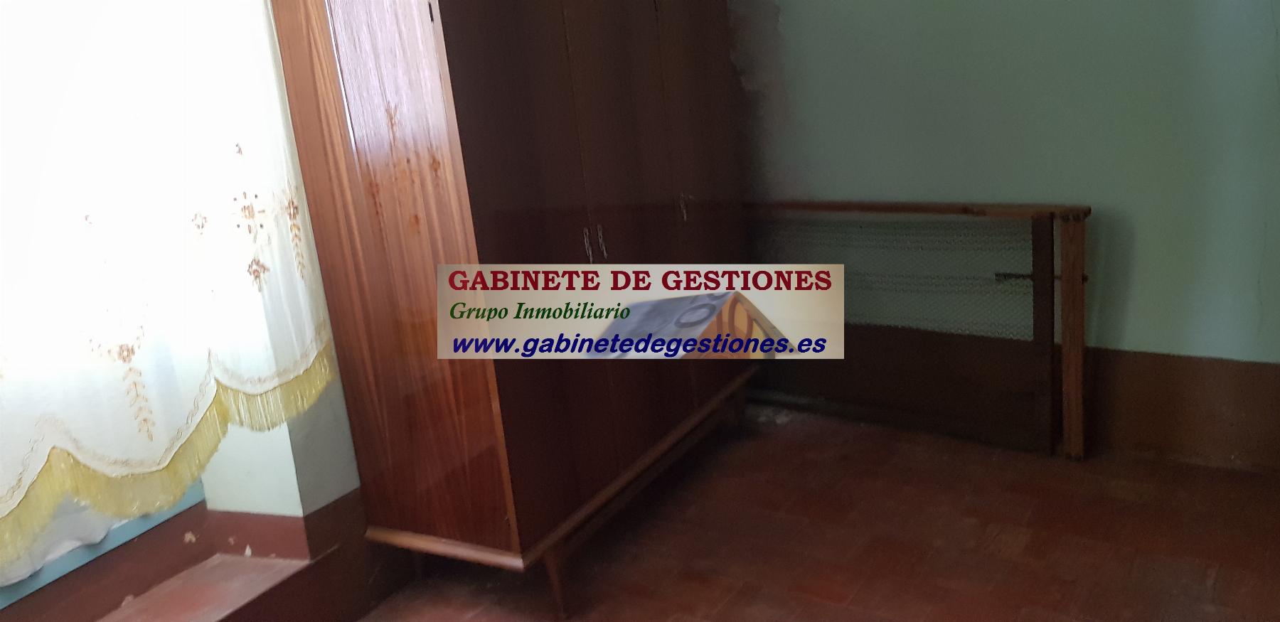 For sale of house in El Bonillo