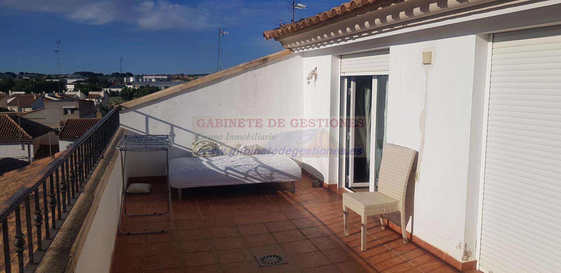 For sale of house in Tarazona de la Mancha