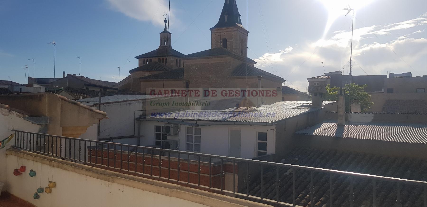 For sale of house in Tarazona de la Mancha