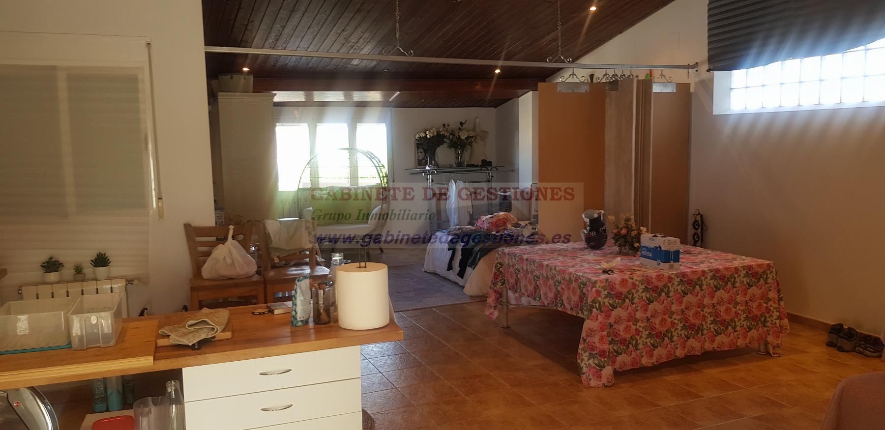 Venta de casa en Tarazona de la Mancha