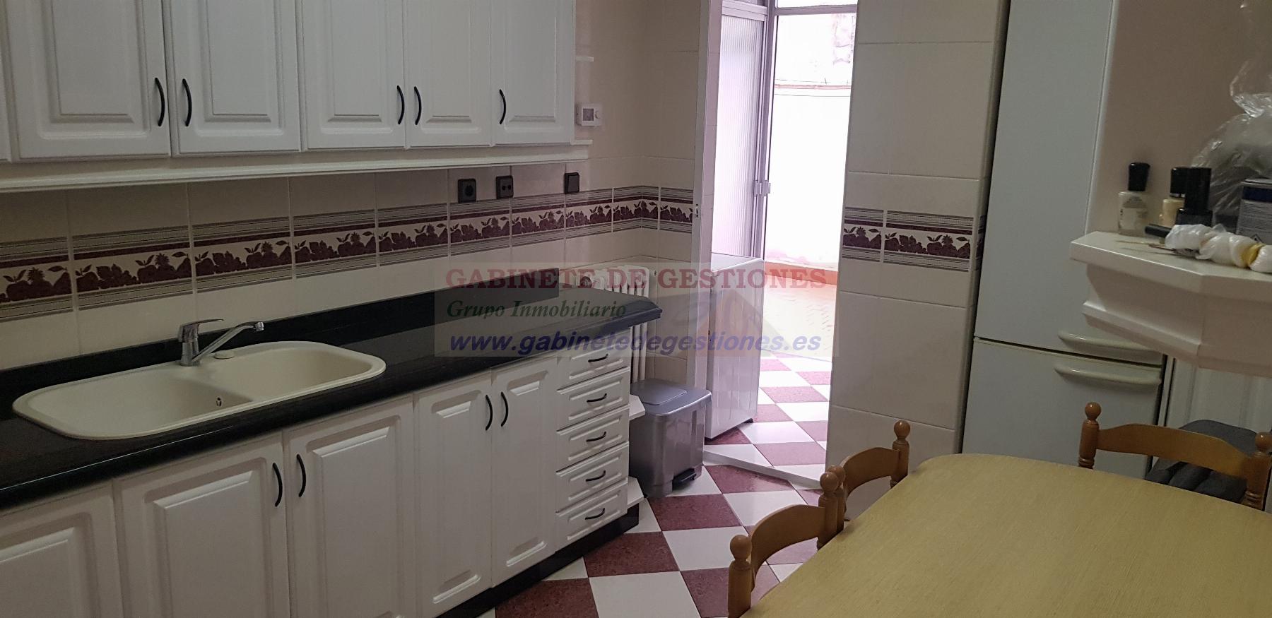 For sale of flat in Albacete