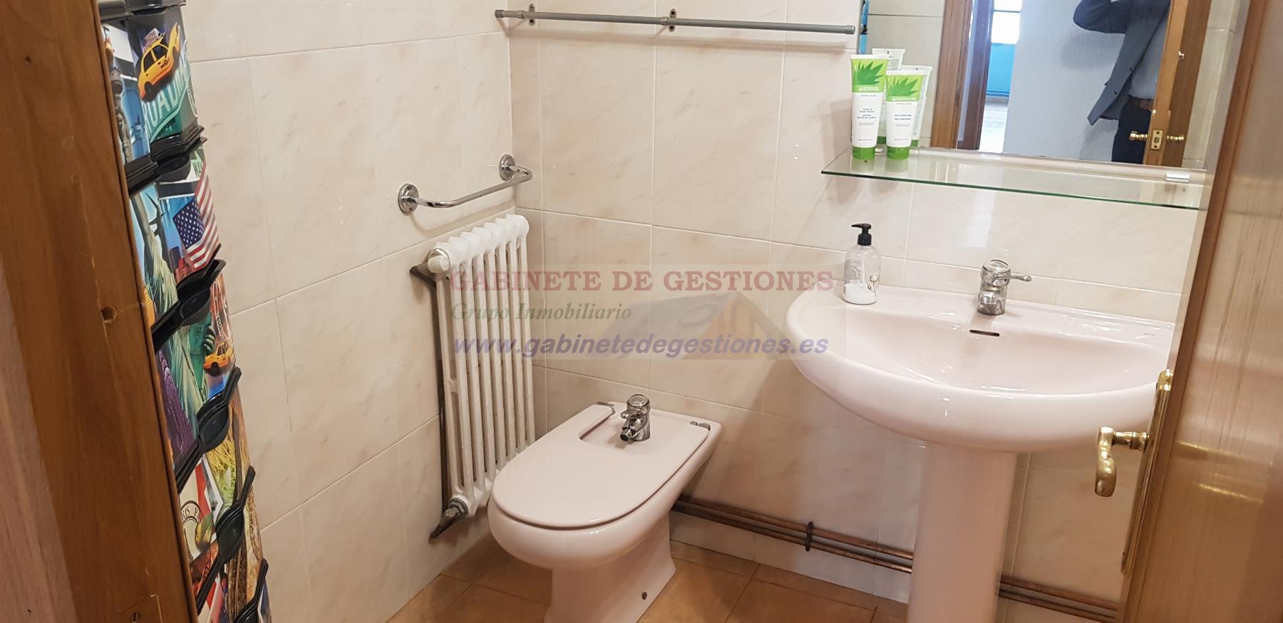 For sale of flat in Albacete