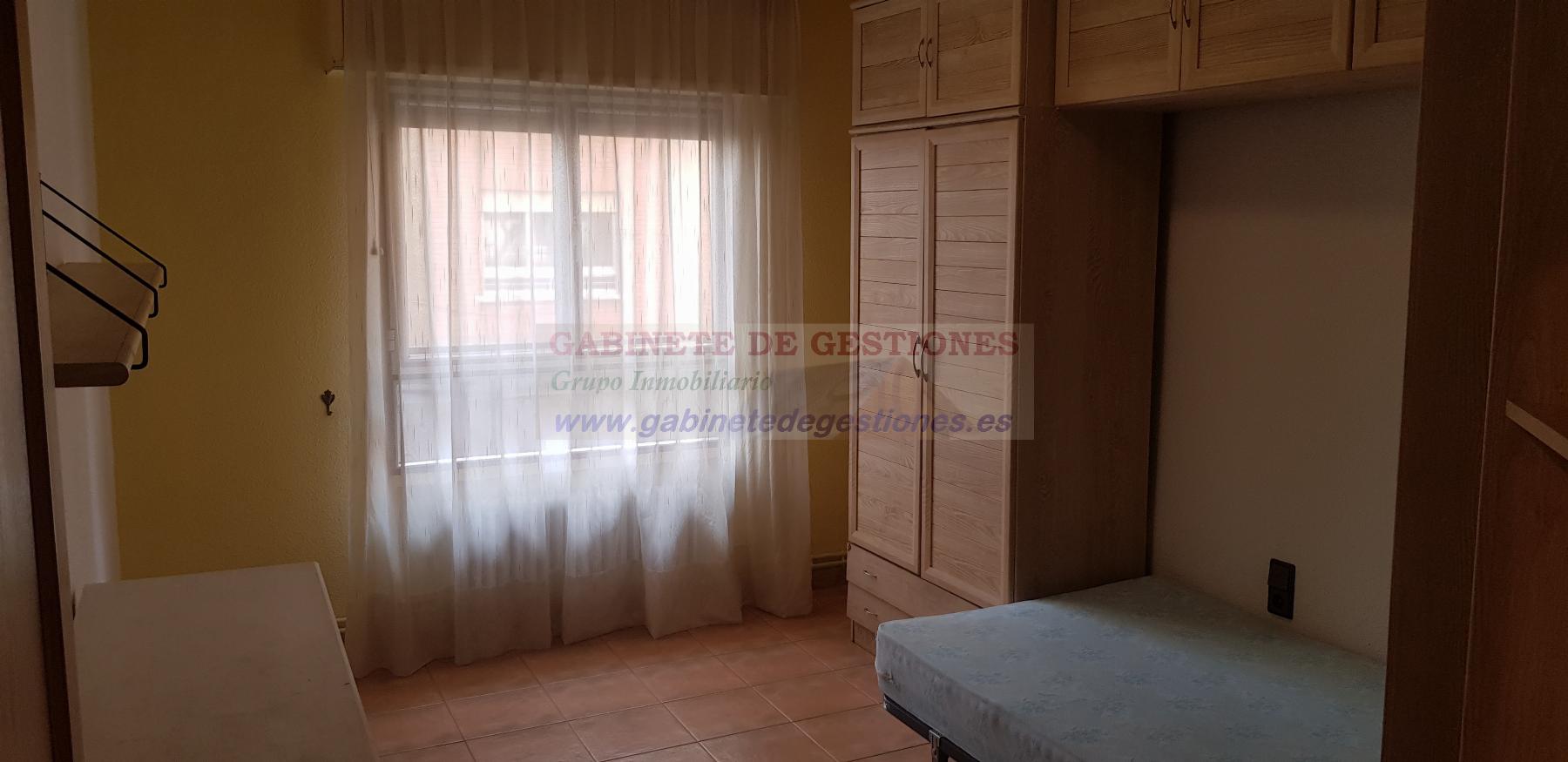 For sale of flat in Albacete