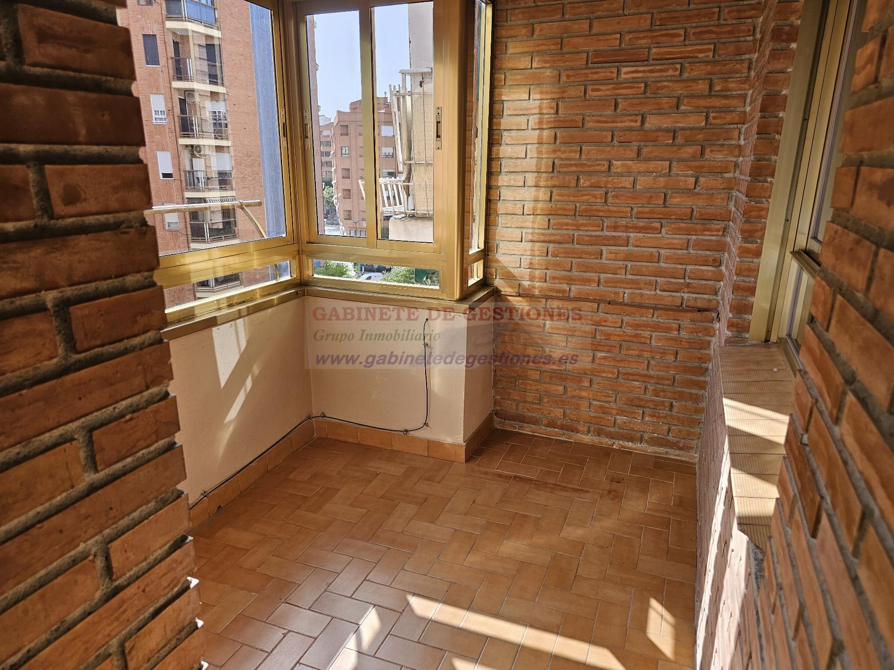 For sale of flat in Albacete