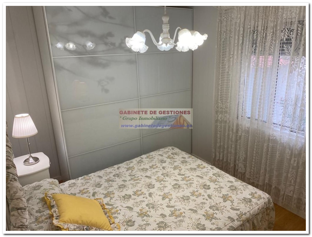 For sale of house in Santa Pola