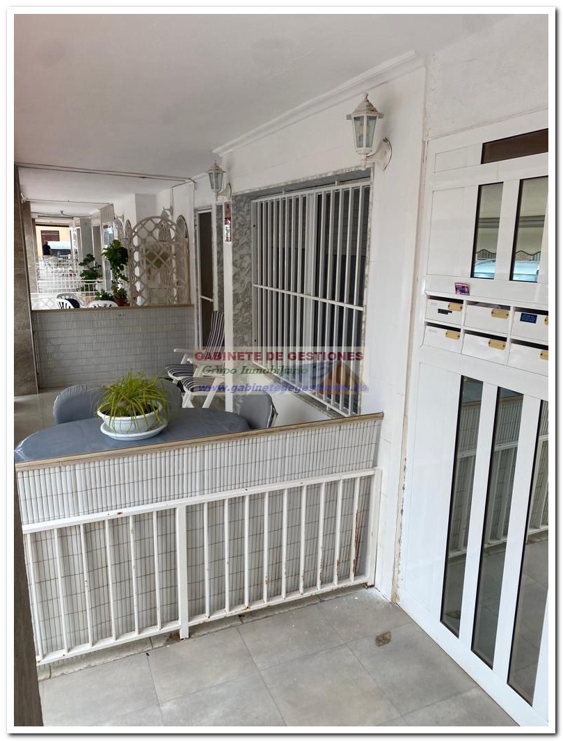 For sale of house in Santa Pola