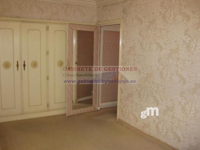 For sale of flat in Albacete