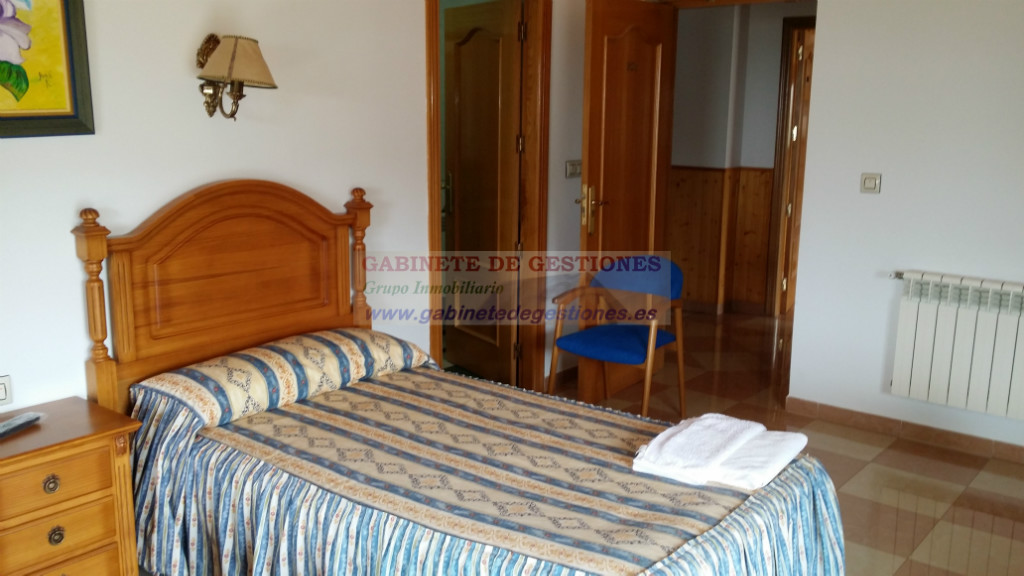 For sale of hotel in Alcaraz