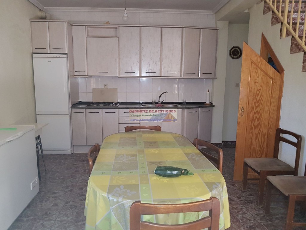 For sale of chalet in Albacete