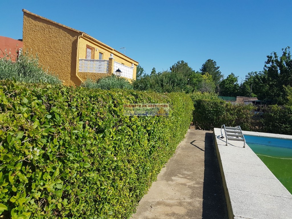 For sale of chalet in Albacete