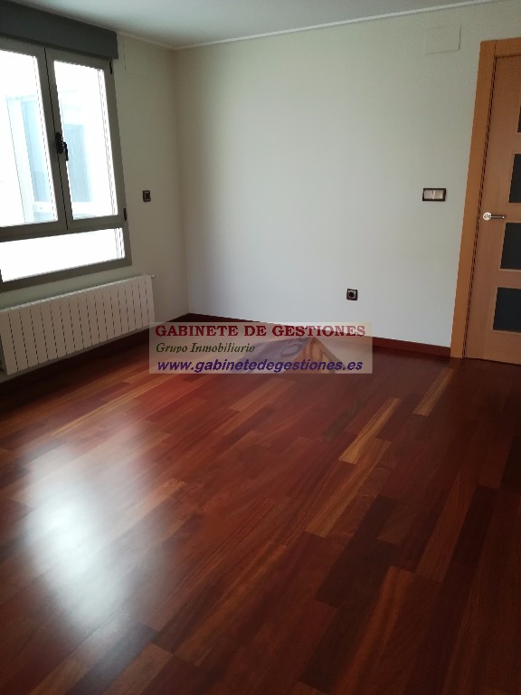 For sale of duplex in Albacete