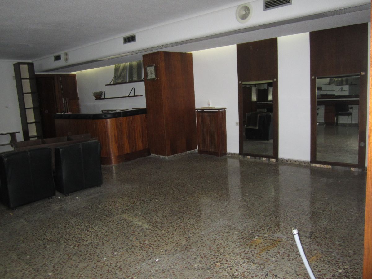 For sale of commercial in Albacete