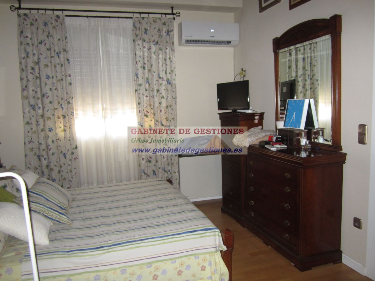 For sale of chalet in Albacete