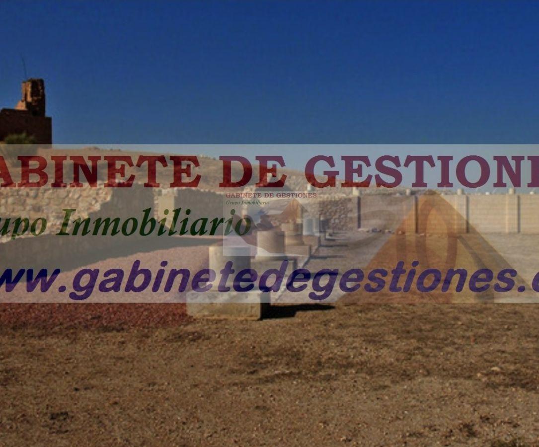 For rent of house in Lezuza