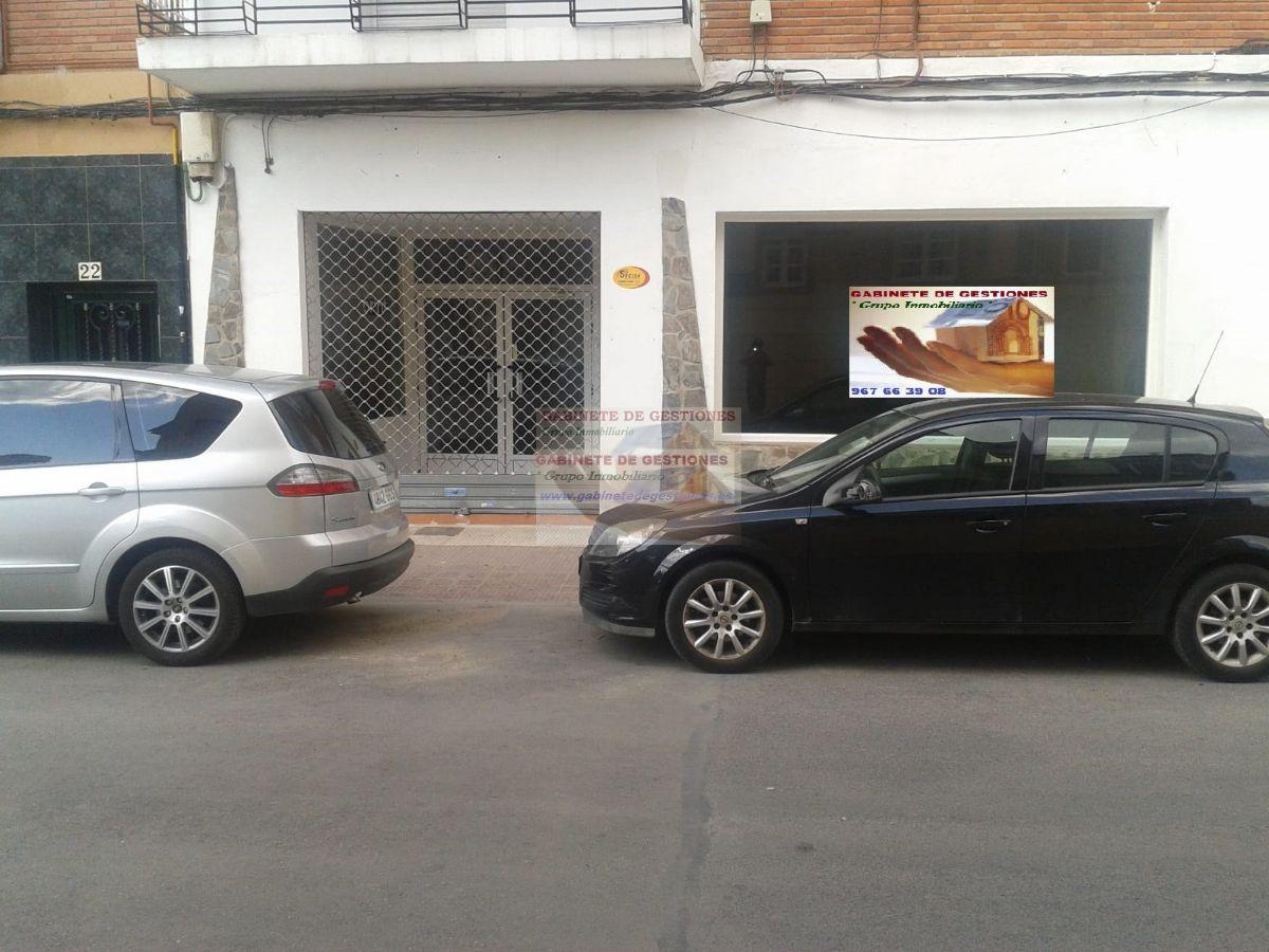 For sale of commercial in Albacete