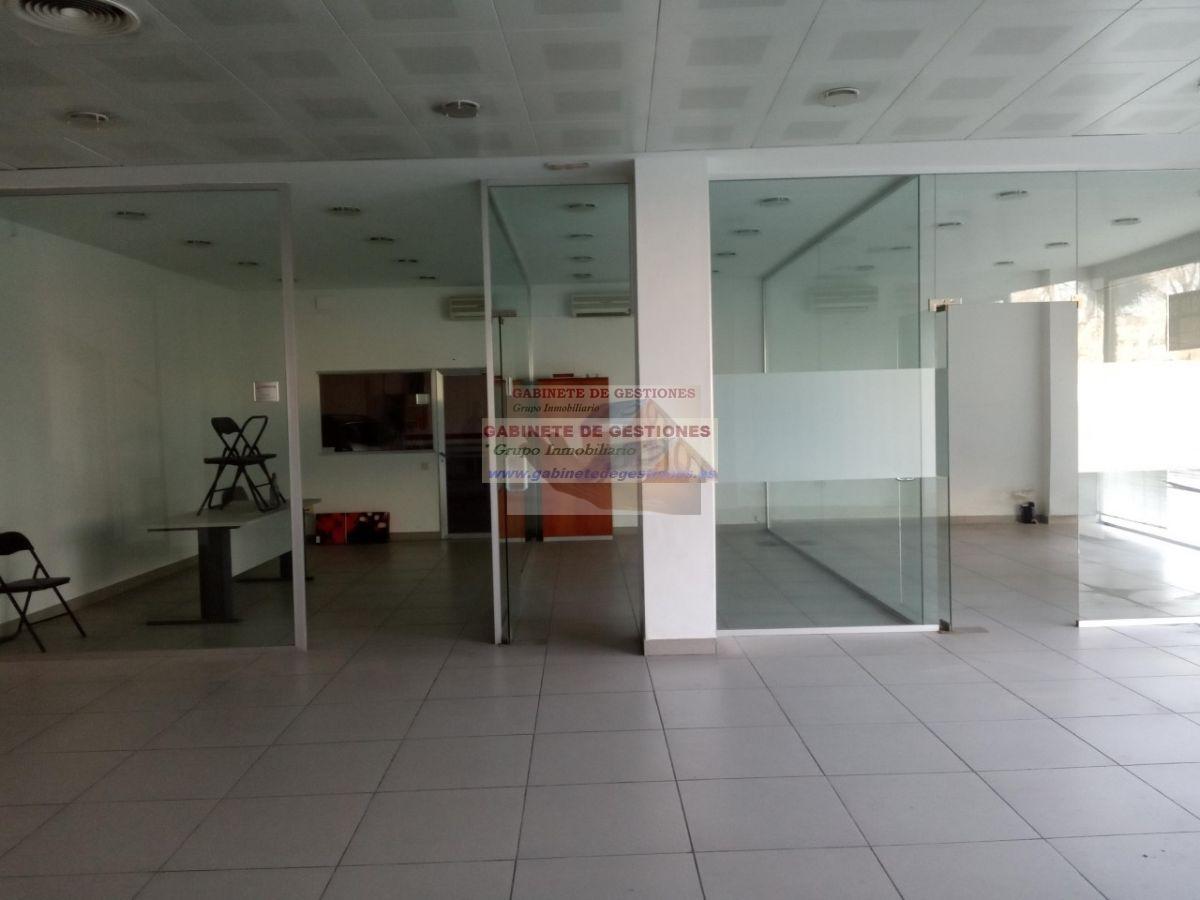For rent of commercial in Albacete
