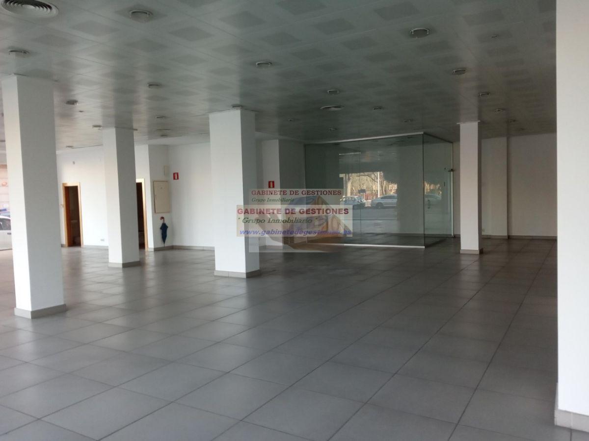 For rent of commercial in Albacete