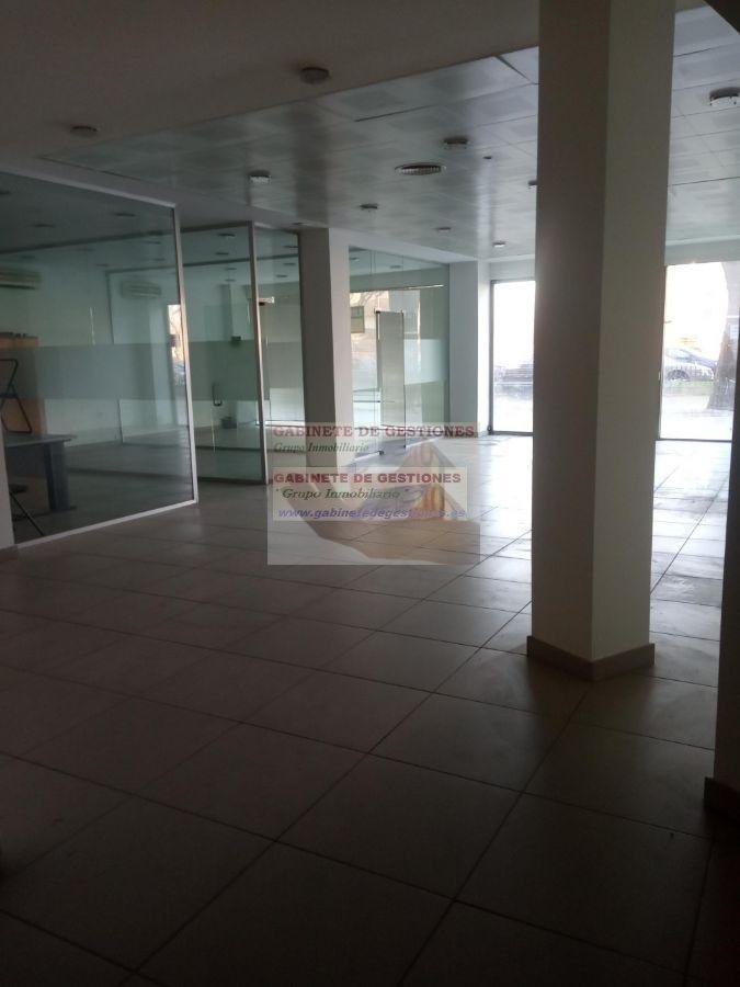 For rent of commercial in Albacete