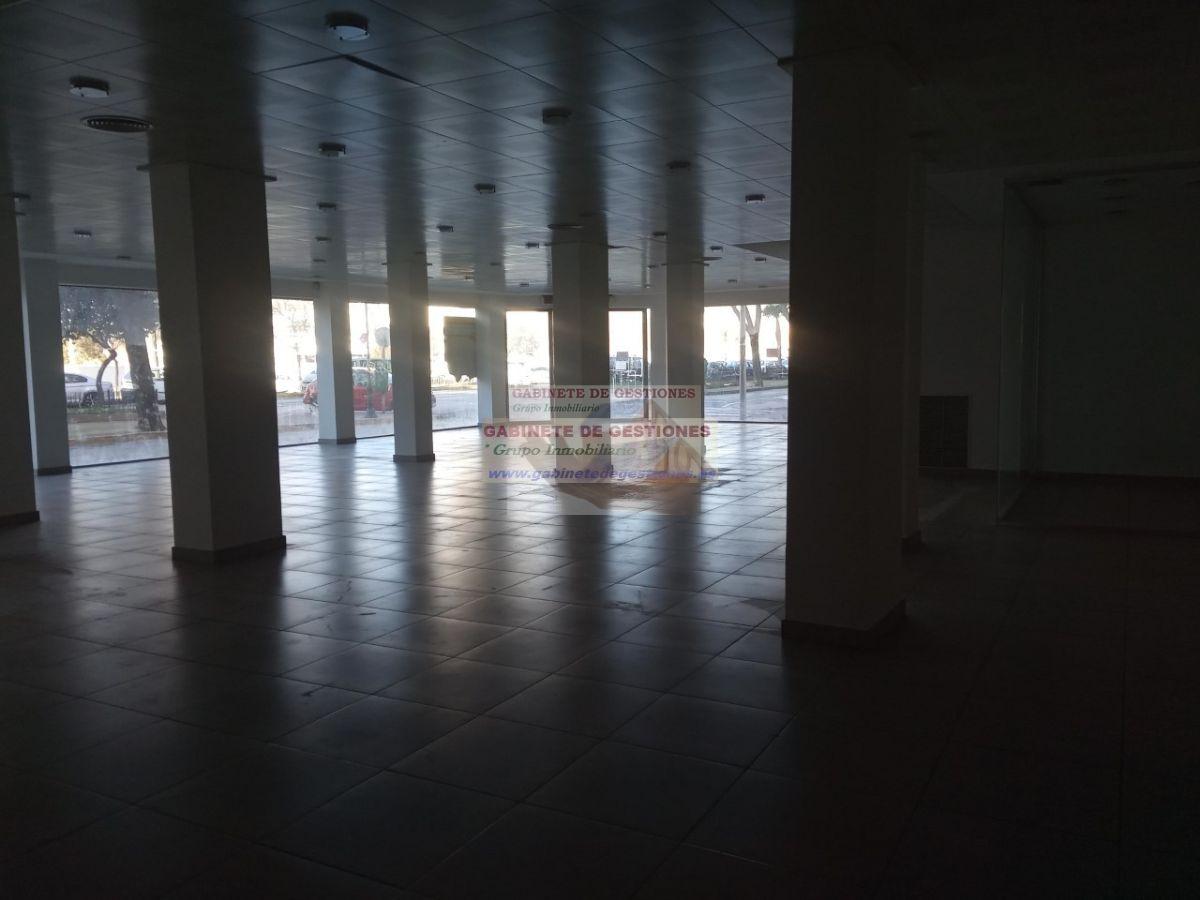 For rent of commercial in Albacete