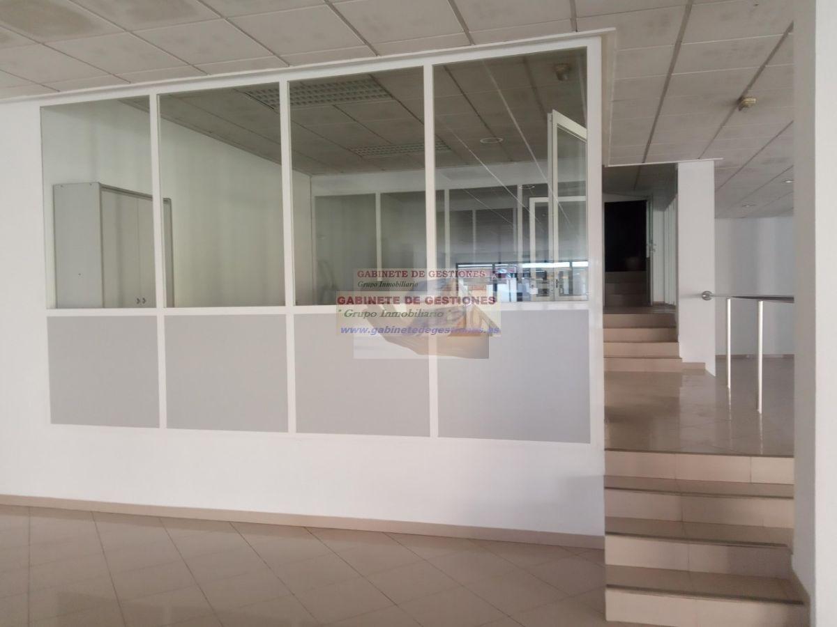 For rent of commercial in Albacete