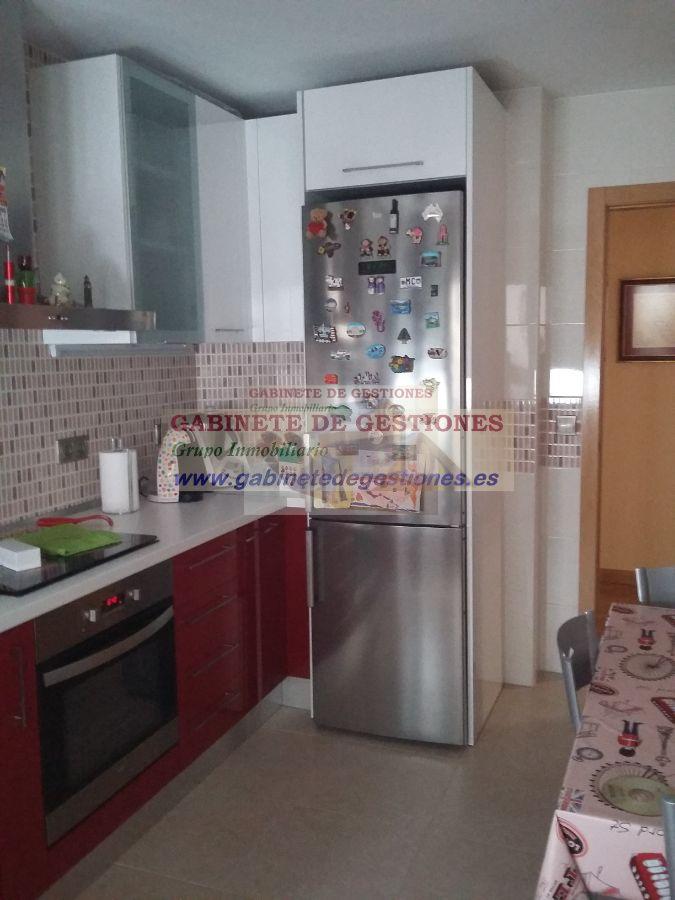 For sale of duplex in La Roda