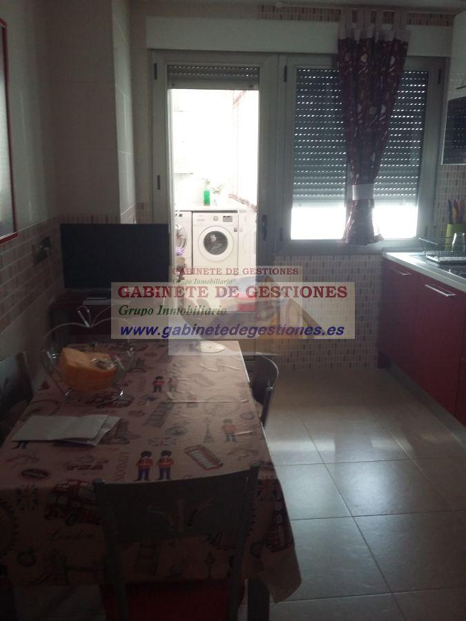 For sale of duplex in La Roda