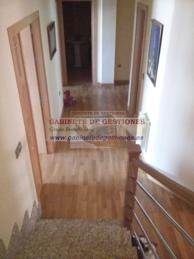 For sale of duplex in La Roda