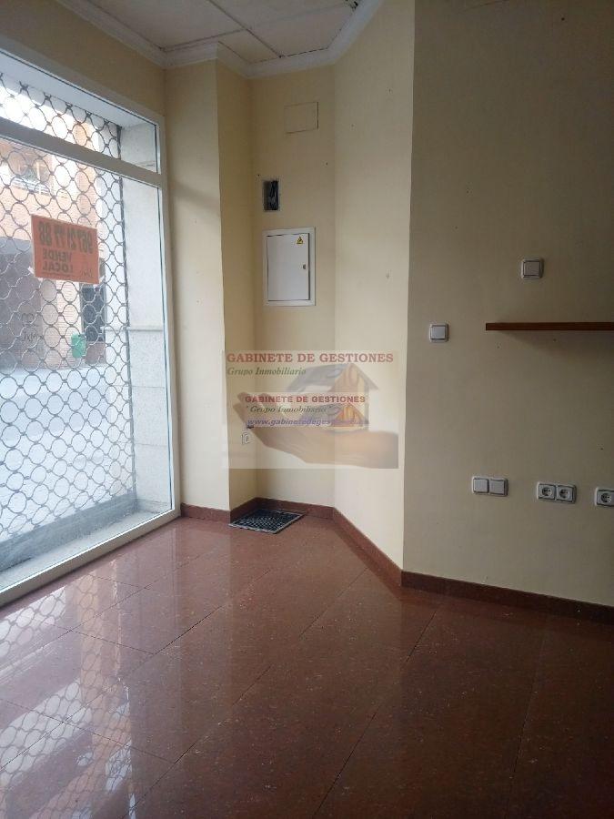 For sale of commercial in Albacete