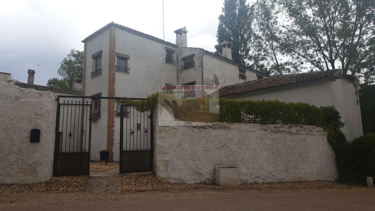 For rent of house in Alcaraz