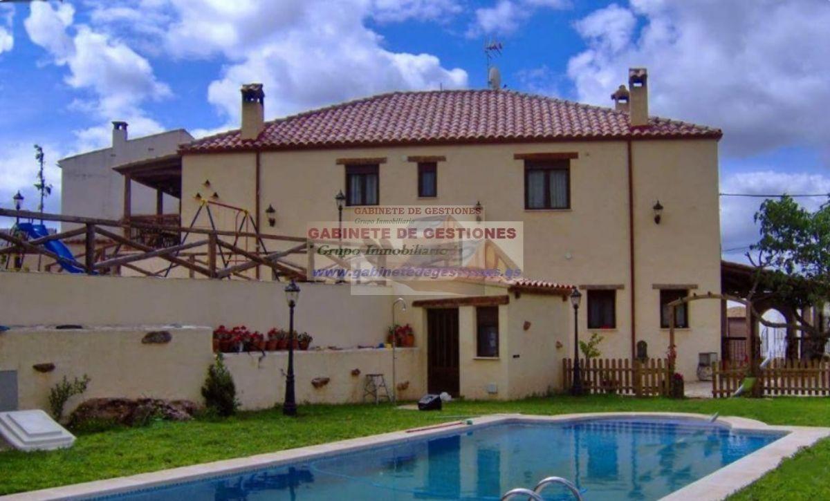 For rent of house in Alcaraz