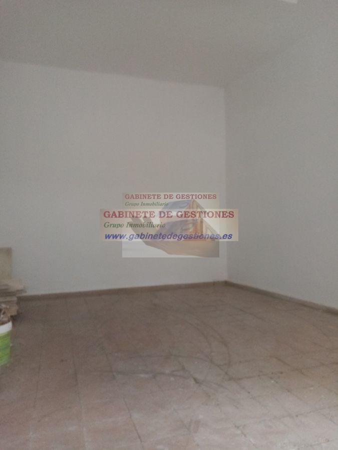 For rent of commercial in Albacete