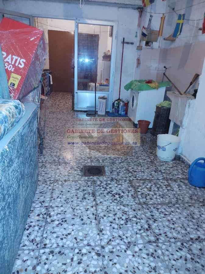 For sale of house in Povedilla
