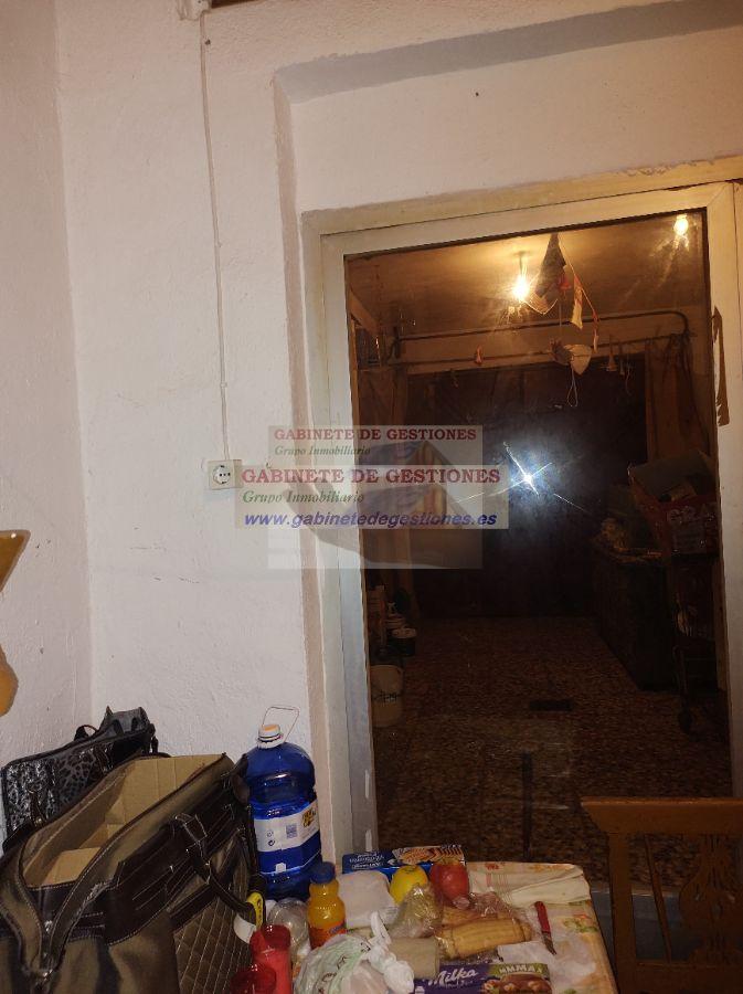 For sale of house in Povedilla
