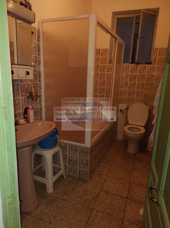 For sale of house in Povedilla