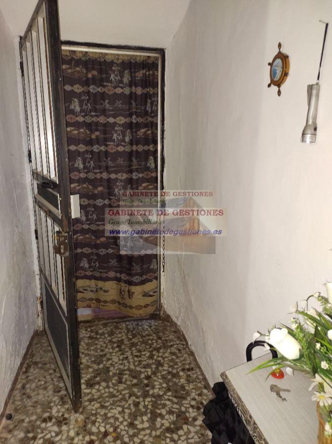 For sale of house in Povedilla