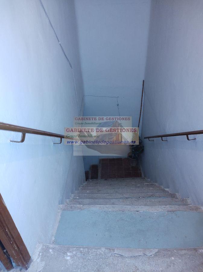 For sale of house in Povedilla
