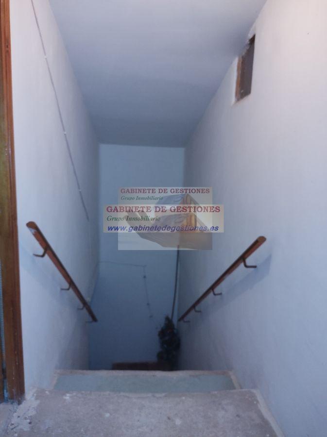 For sale of house in Povedilla