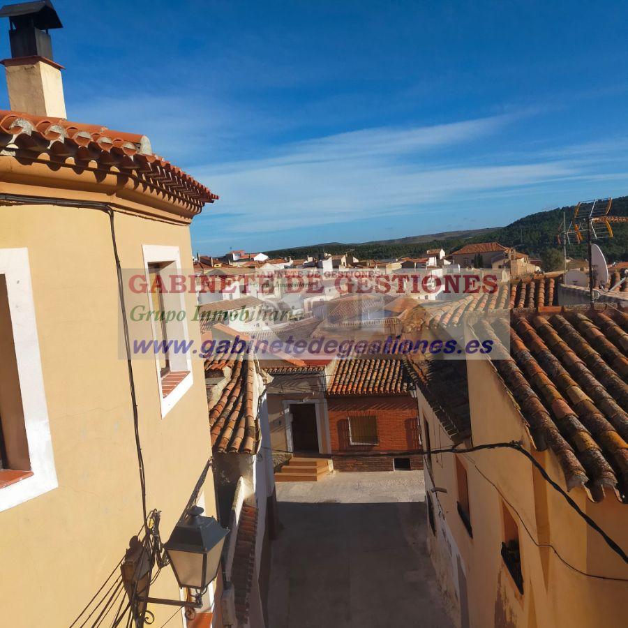 For sale of house in Chinchilla de Monte-Aragón