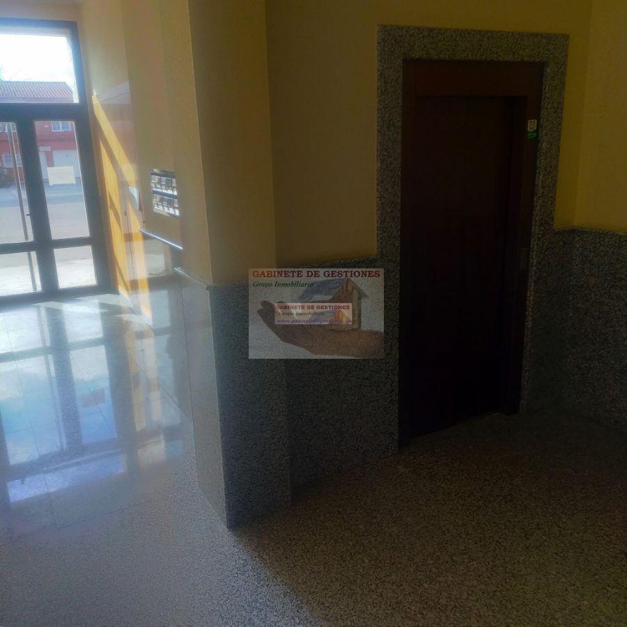 For sale of flat in Chinchilla de Monte-Aragón