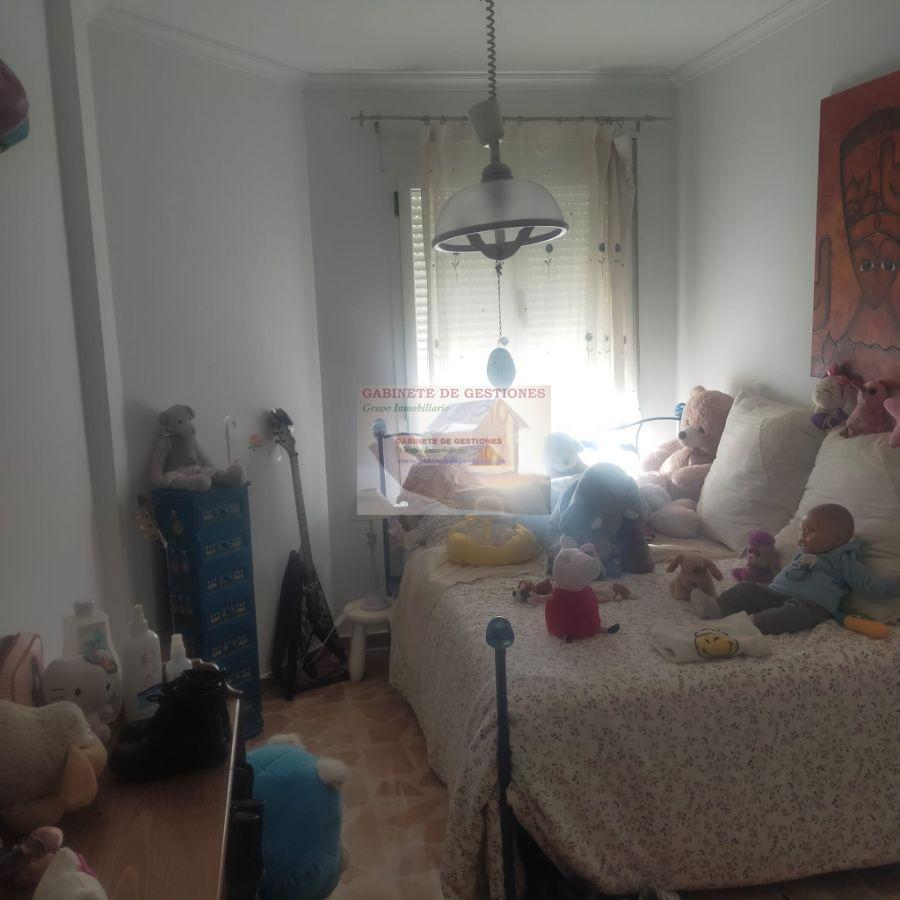 For sale of flat in Chinchilla de Monte-Aragón