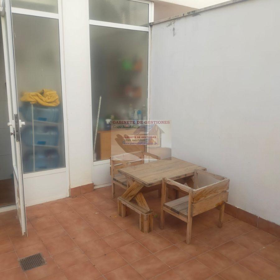 For sale of flat in Chinchilla de Monte-Aragón