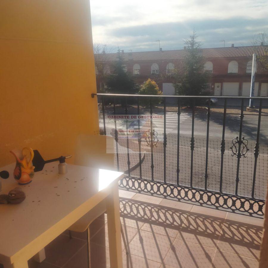 For sale of flat in Chinchilla de Monte-Aragón