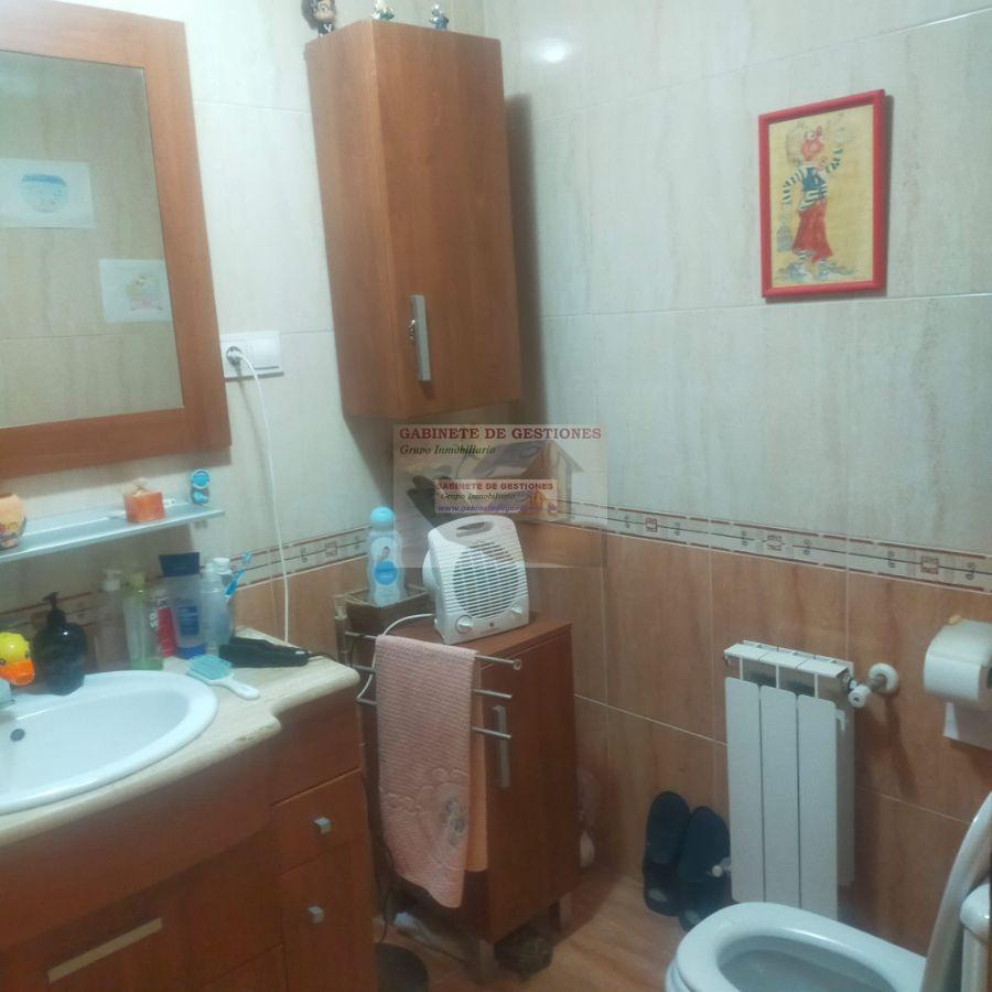 For sale of flat in Chinchilla de Monte-Aragón