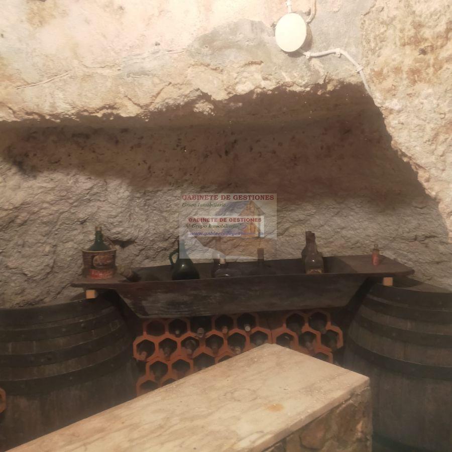 For sale of house in Chinchilla de Monte-Aragón